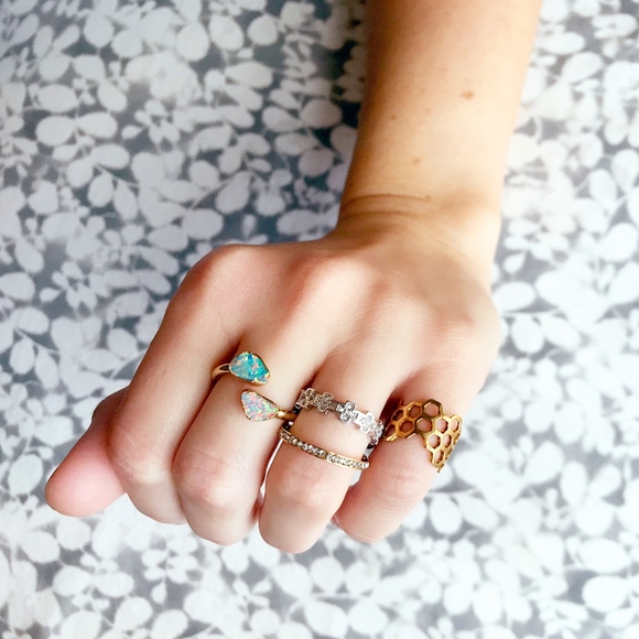 Brand New CZ Channel Set Stacking Ring Gold Stainless Steel LAST SIZE: 8 - Picture 4 of 7